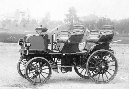 1898 Daimler Phoenix Phaeton[2].jpg