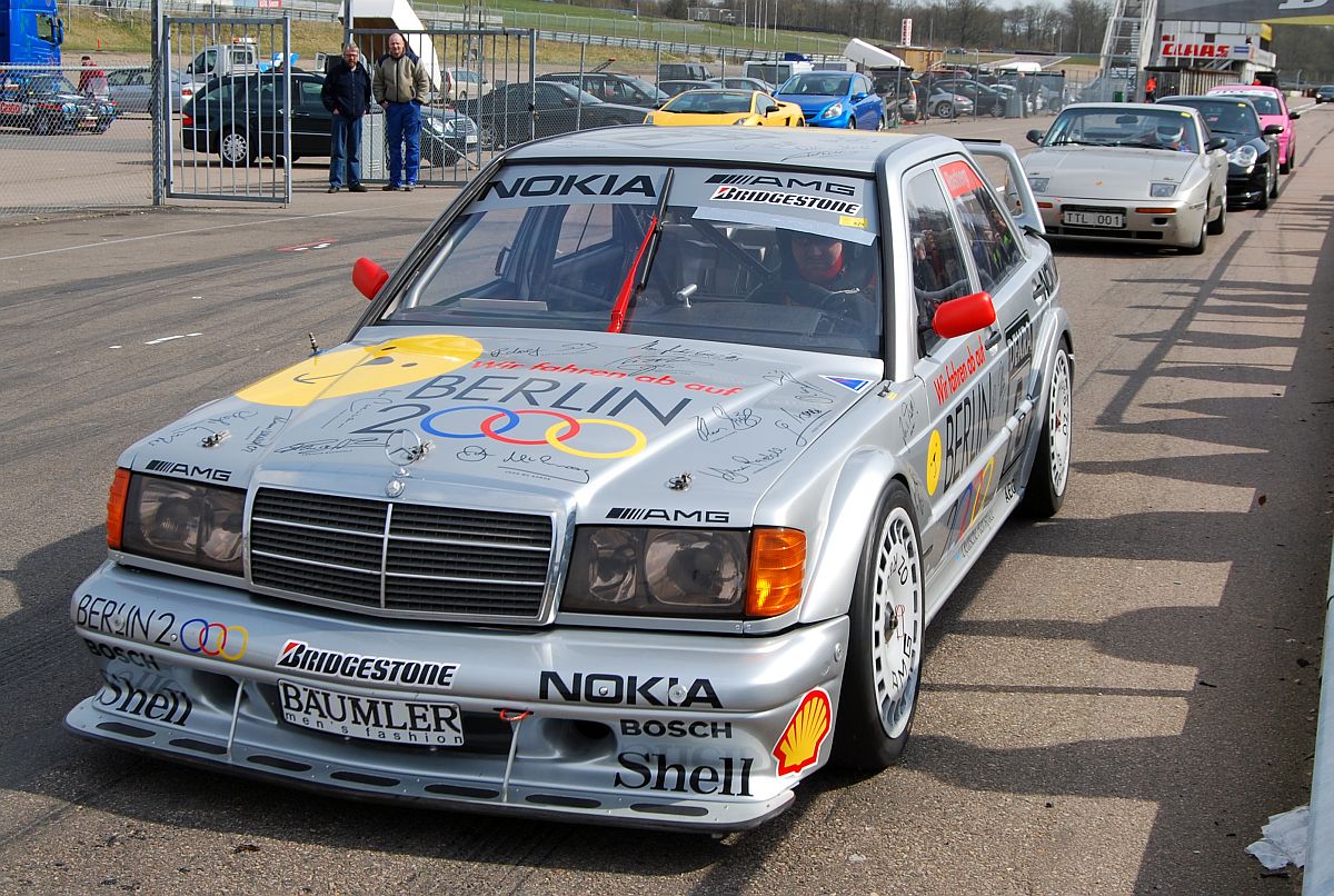 mercedes_190_25_evo_ii_dtm_angle_front.jpg