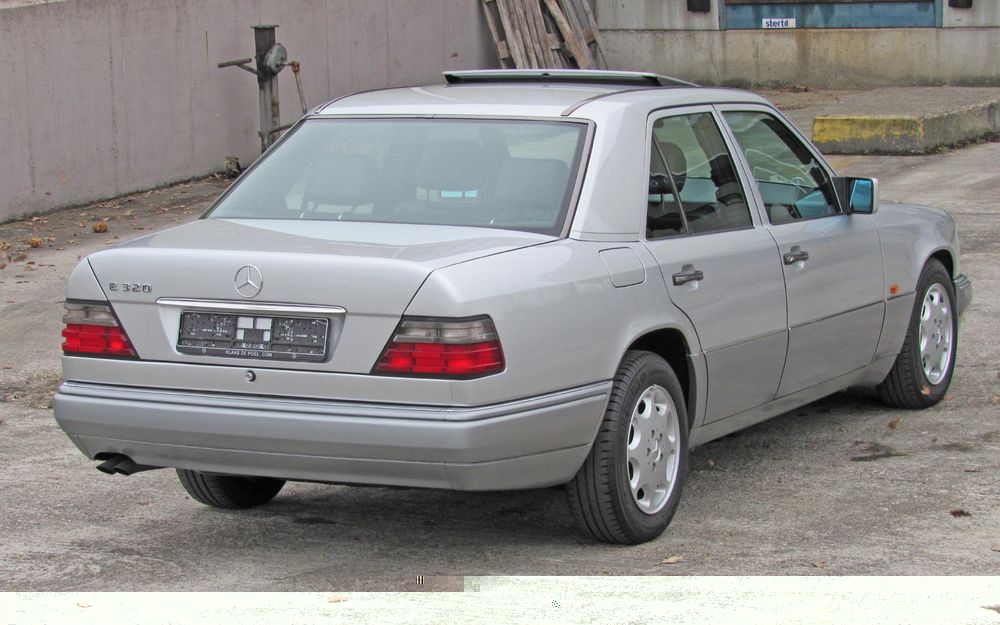 csm_W124_-_E320_Aut-5_zilver_Kats_192dkm_-_03_1_e5f7c19b63.jpg