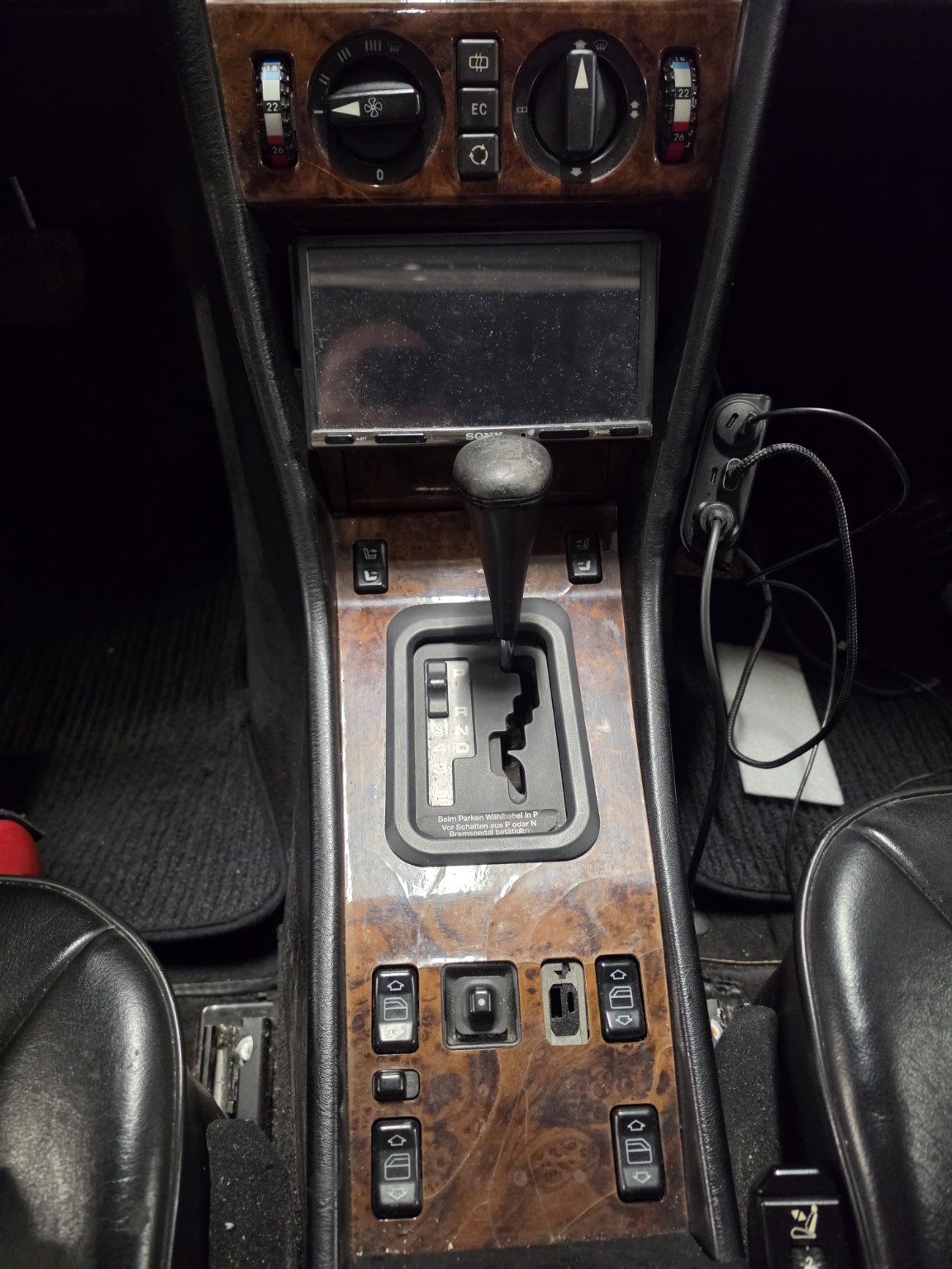 11_300CE_Interieur_5traps_automaat_stoelverwarming.jpg