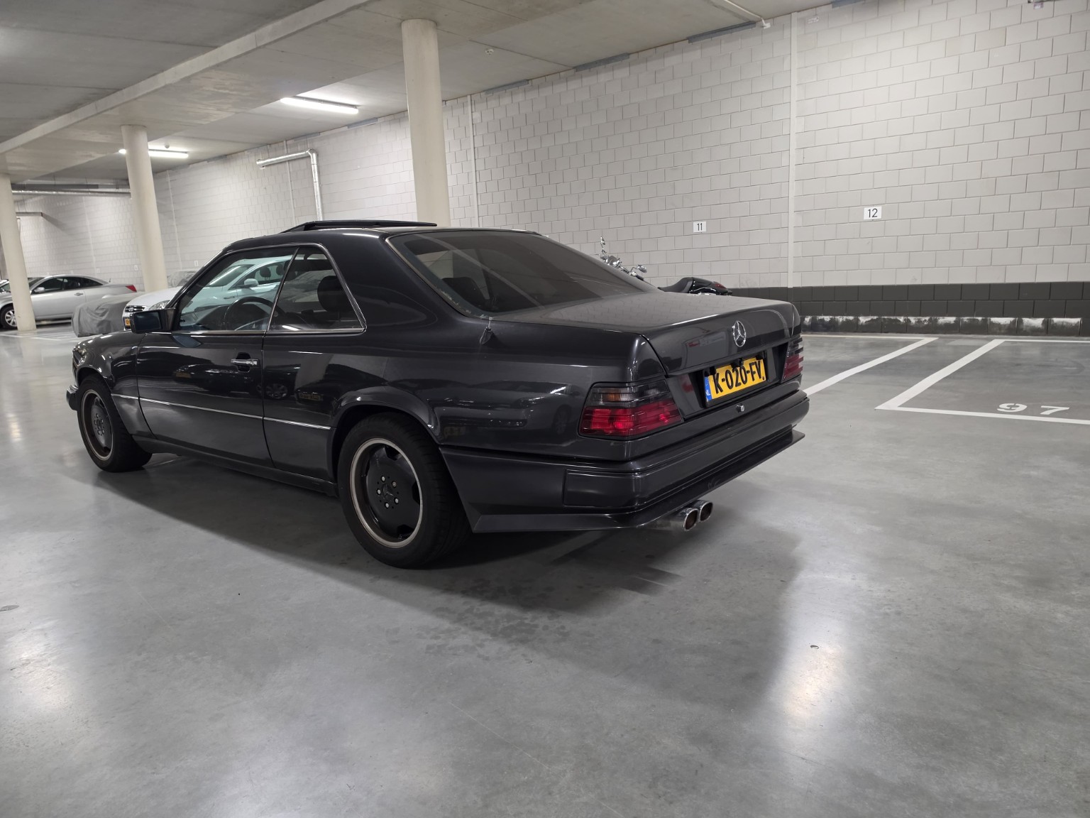 16_300CE_AMG_achterbumper_extra_hoek.jpg